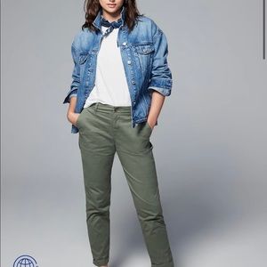 Gap Girlfriend Chino Khaki Pants